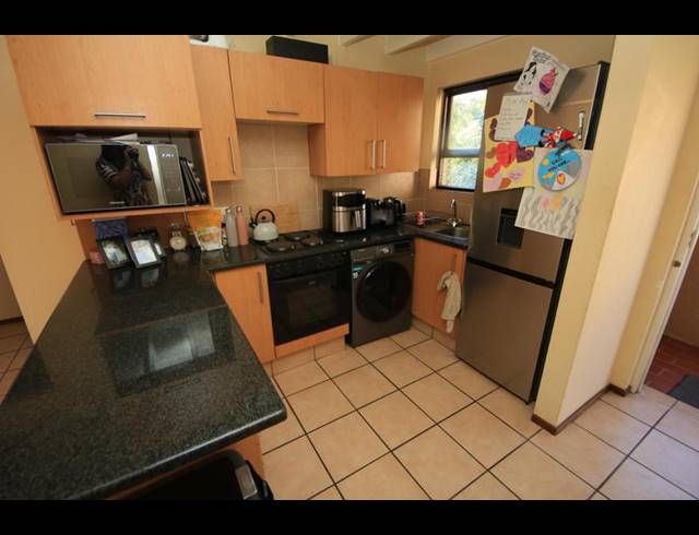 2 BEDROOM APARTMENT FOR SALE IN SUNNINGHILL